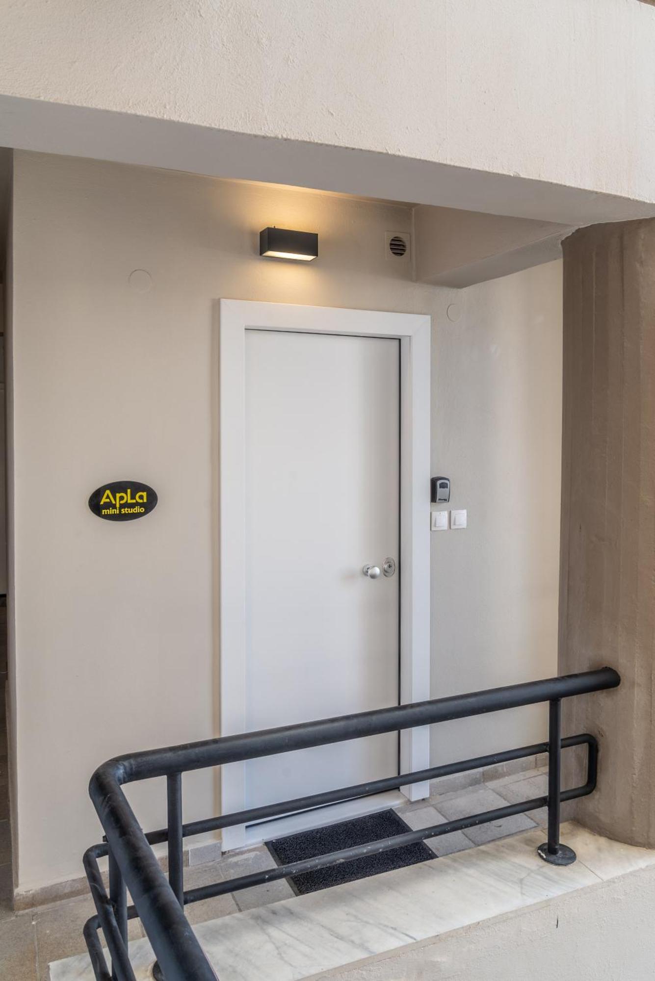 הרקליון Apla Mini Studio In Downtown מראה חיצוני תמונה
